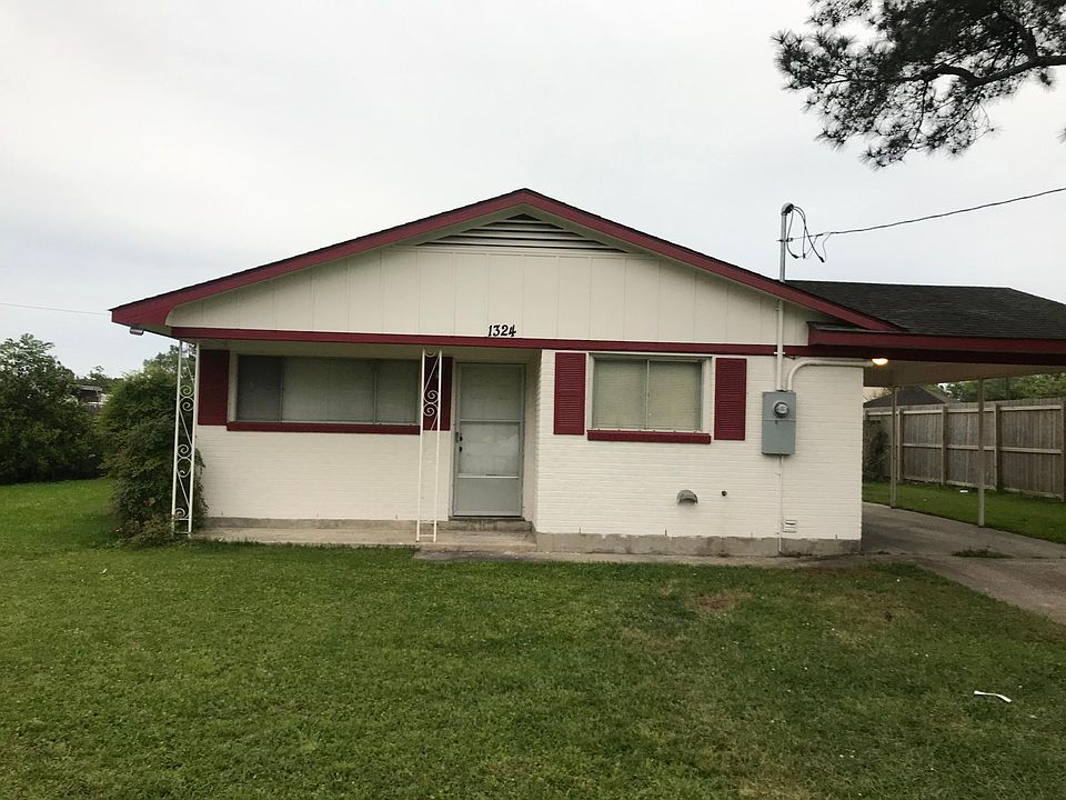 1st image of 1324 Shirley Dr S