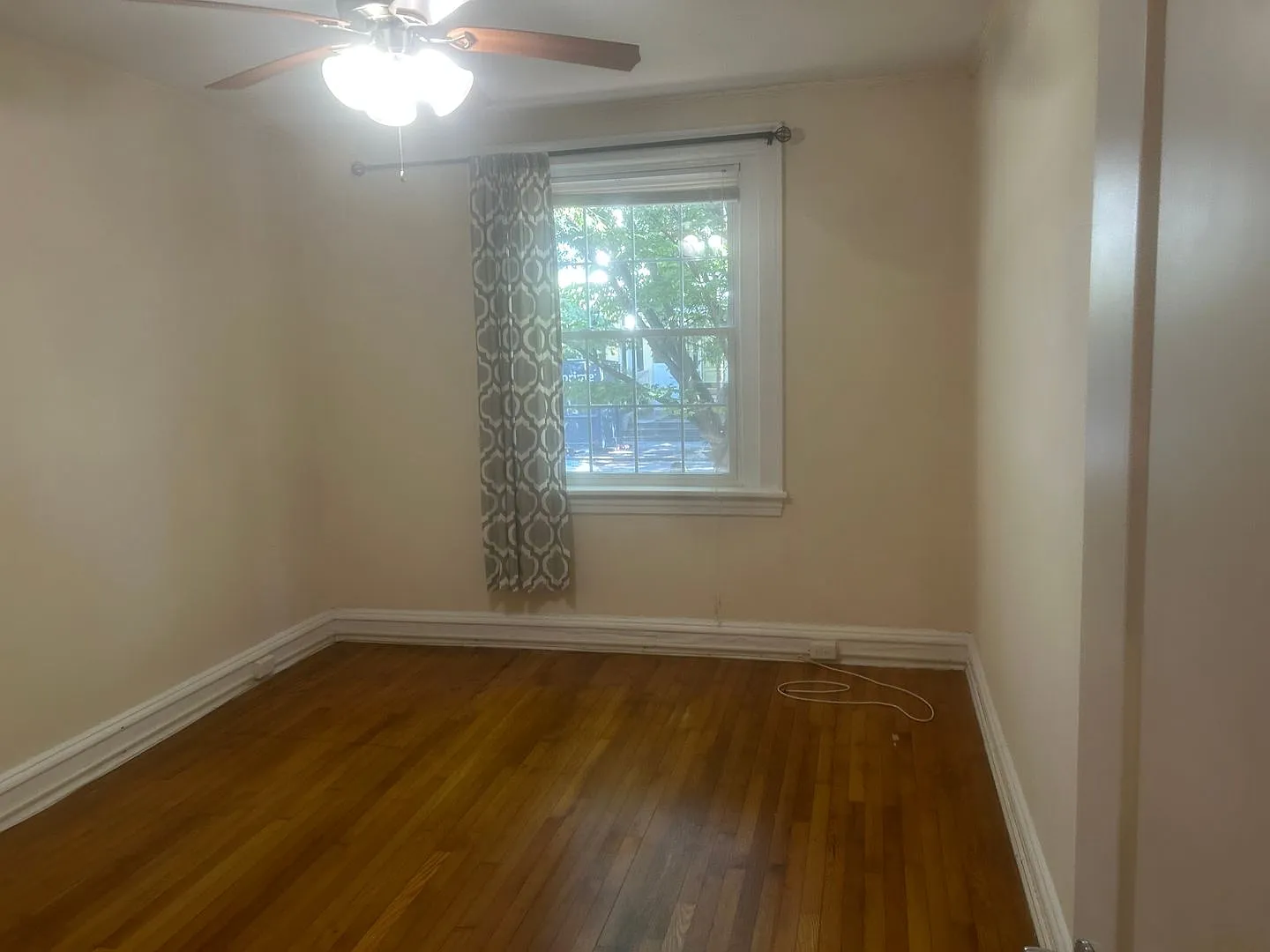 2409 Floyd Avenue — Photo 2