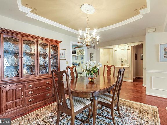5th image of 1701 Gatehouse Ct
