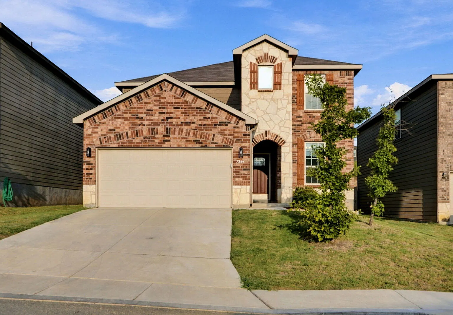 4 bed, 3.0 bath, 2601 sqft, $1,800 — Photo 4