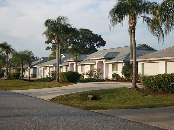 5th image of 6468 Hamlet Dr Unit 4-A