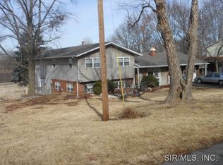 2003 Hillcreek Rd, Collinsville, IL 62234