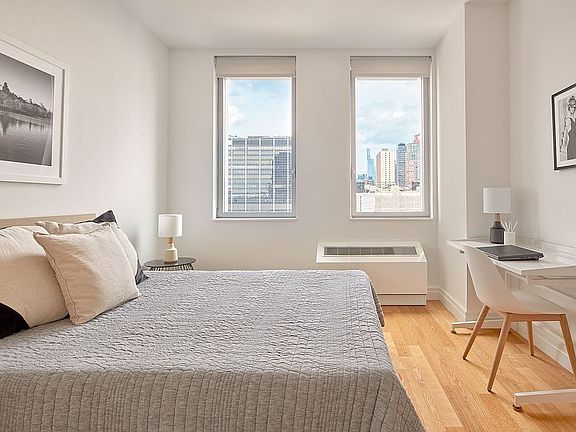 4th image of 550 W 54th St APT 1017