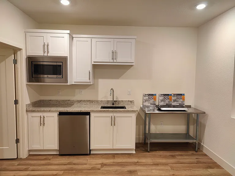 3601 Singh Ln — Photo 3