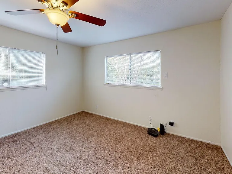 8407 Deer Hvn — Photo 10