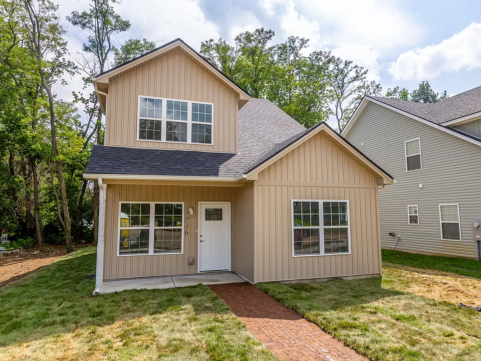 716 Harrison Trce