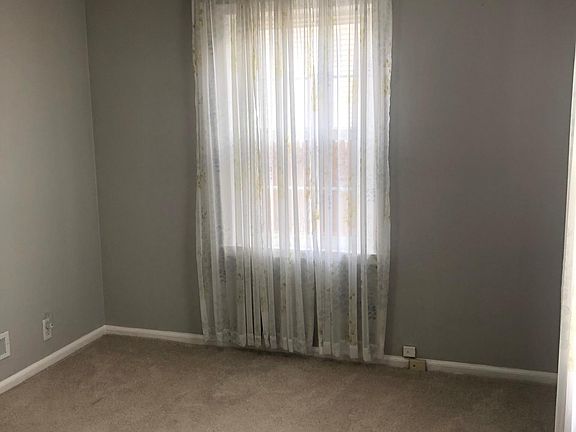 4th image of 829 Donmoyer Ave