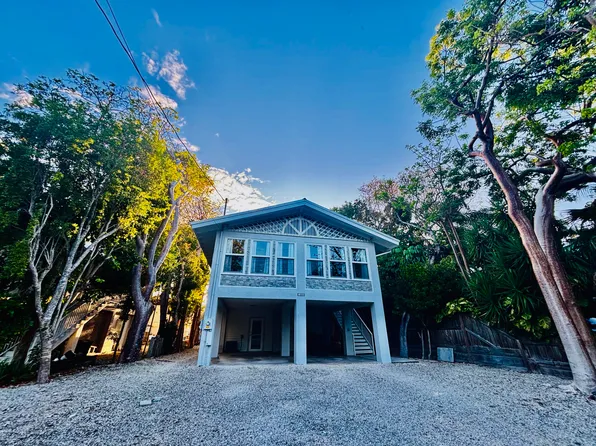 1033 Valencia Rd, Key Largo, FL 33037