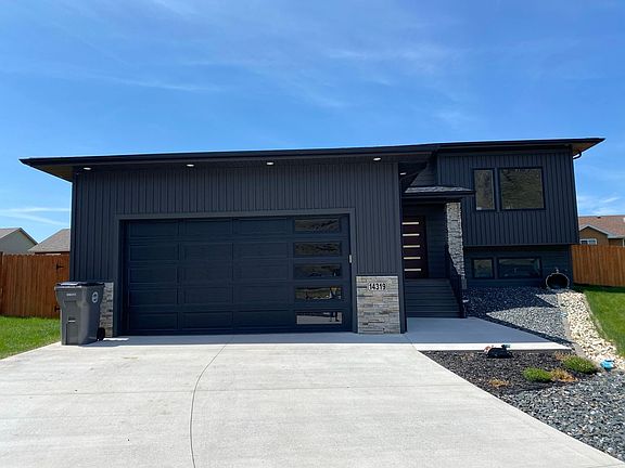 2nd image of 14319 Jasper Ct