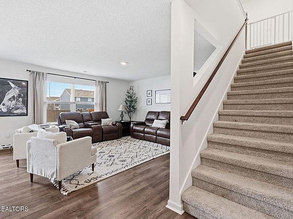5th image of 7523 Game Bird St
