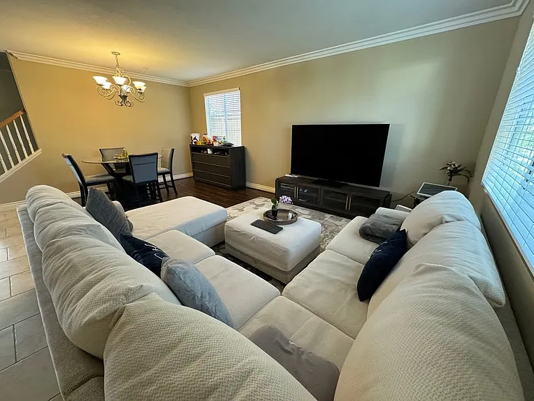 1562 Amber Creek Ct — Photo 2