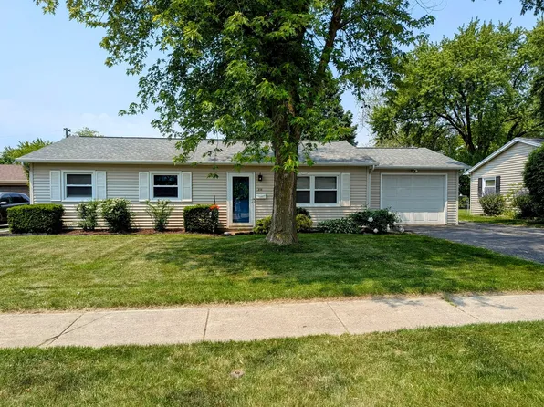 210 Banbury Rd, North Aurora, IL 60542