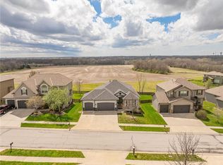 509 Sycamore Rd, Greenwood, MO 64034