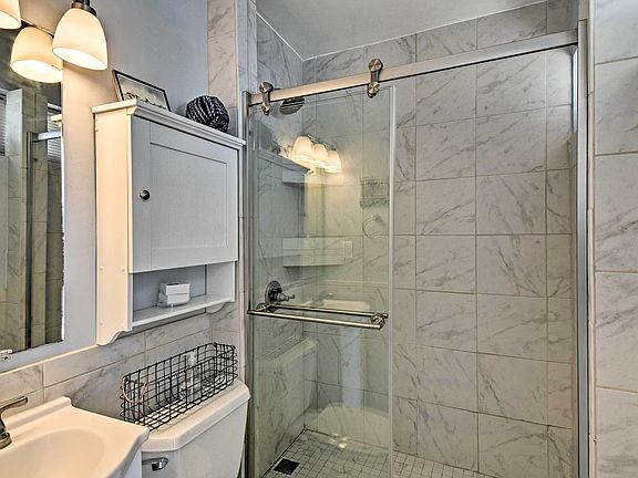 3rd image of 4005 Atlantic Ave APT 219