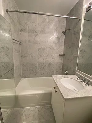 Rented by Solow Realty | media 10