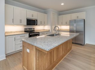 Vine Betton - 22, Tallahassee, FL 32303