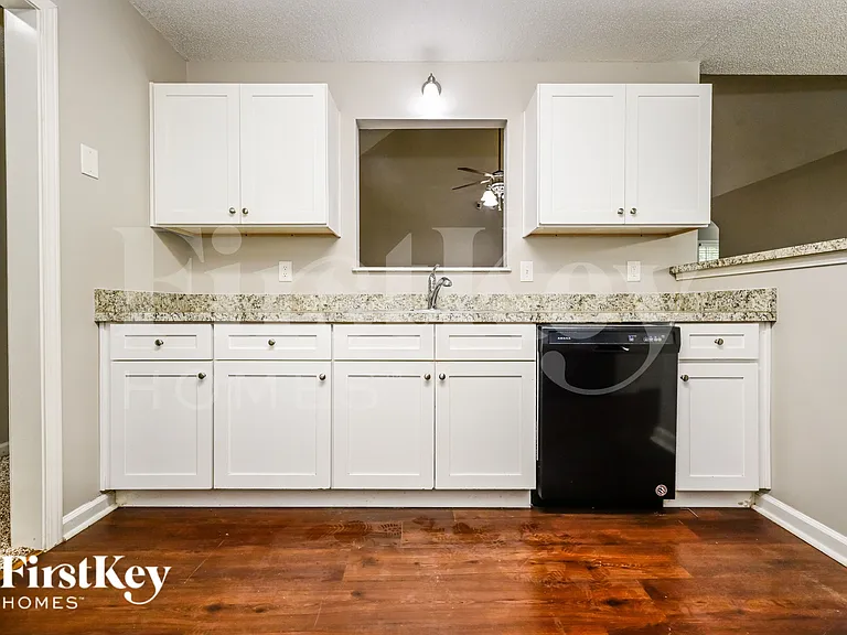 3349 Meadovista Dr — Photo 7