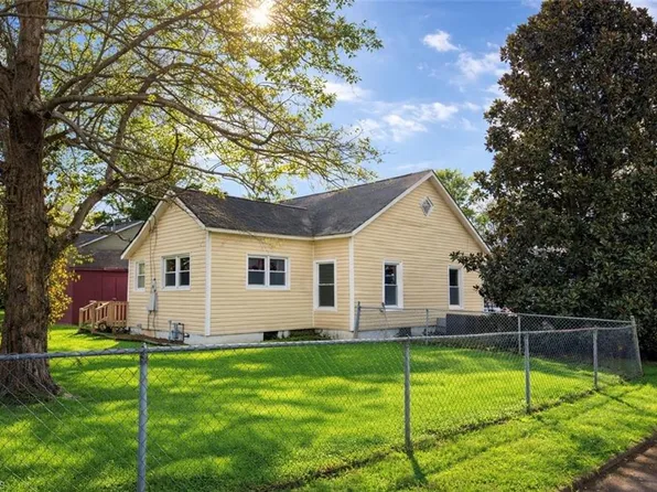 33 Mill St, Lexington, NC 27295