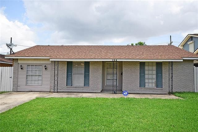 1st image of 124 Dexter Dr