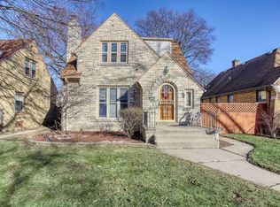 3906 N 52nd St, Milwaukee, WI 53216