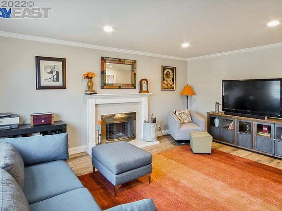 3rd image of 6816 Cedar Ln
