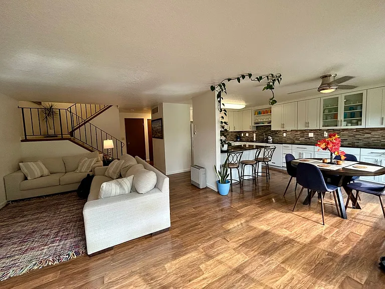 3500 Ridgemont Way #3 — Photo 4