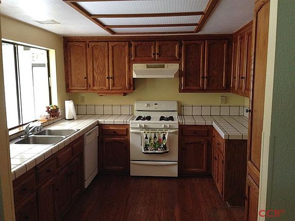 3rd image of 1643 E Alvin Ave