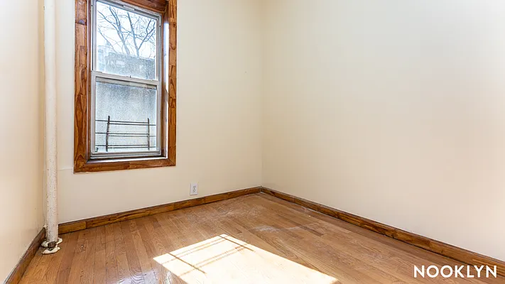 Rented by Nooklyn NYC LLC | media 9