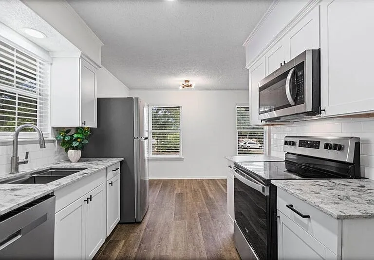 3415 Willowrun Dr #D — Photo 4
