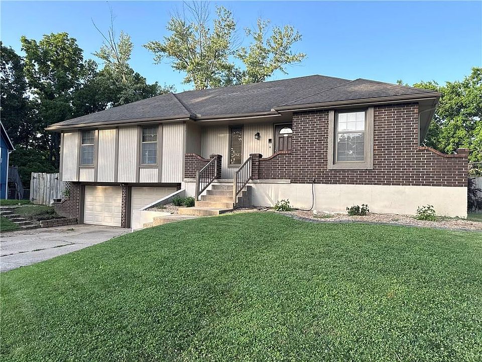 2nd image of 1008 SW 23rd St