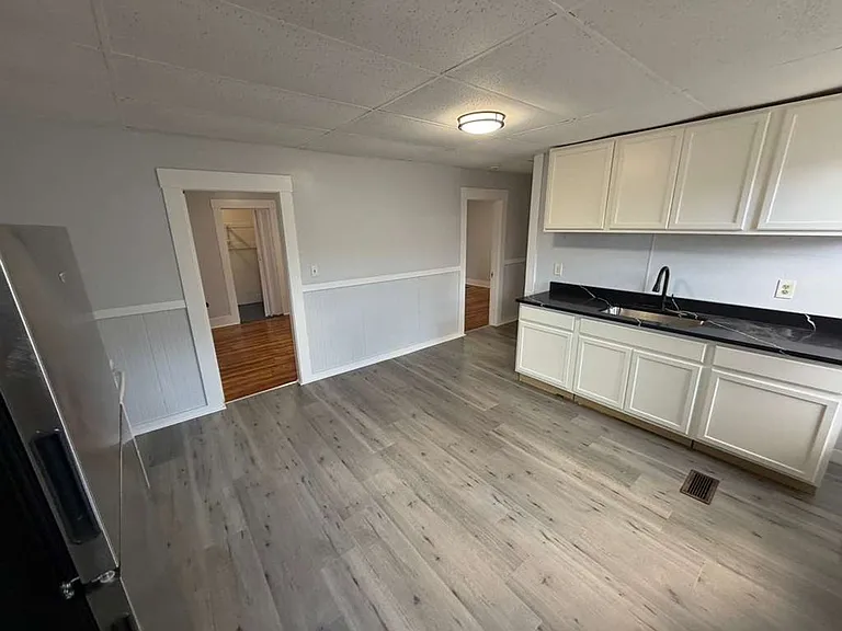 664 Main St — Photo 12
