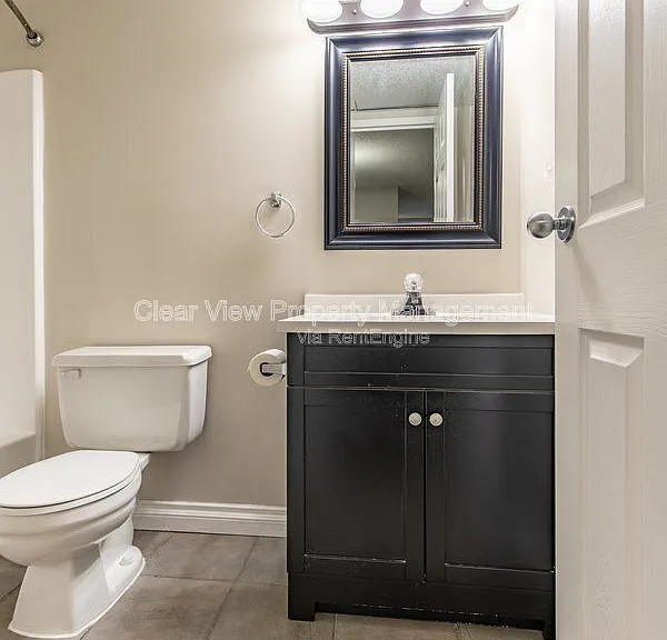 5 Berkeley Pl W #111 — Photo 23