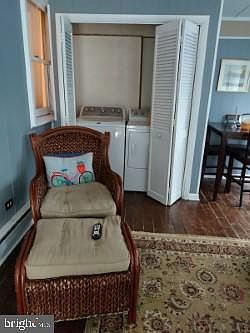 3rd image of 265 Glenwood Ct