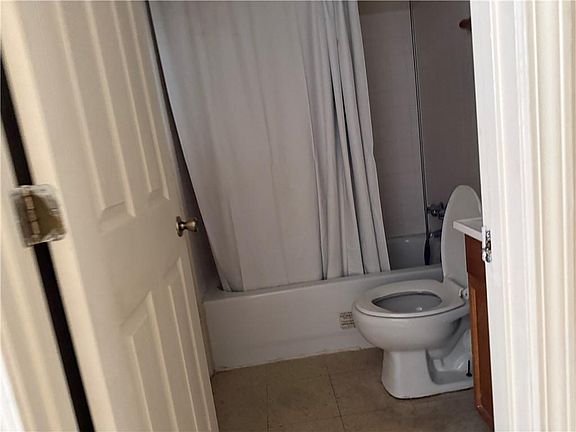 4th image of 6701 Tara Ln