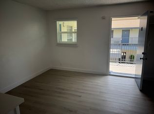 18337 Kittridge St #1A, Reseda, CA 91335