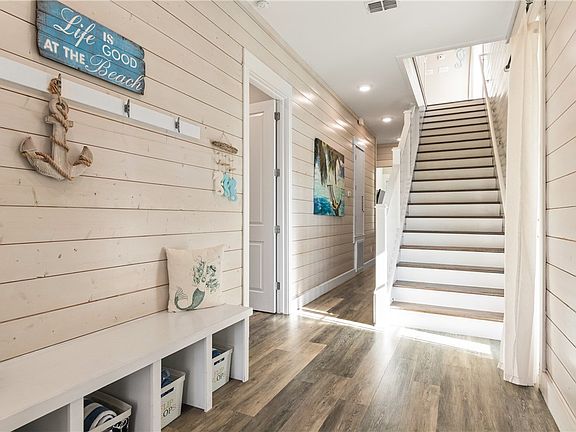 4th image of 152 Sea Rocket Ln