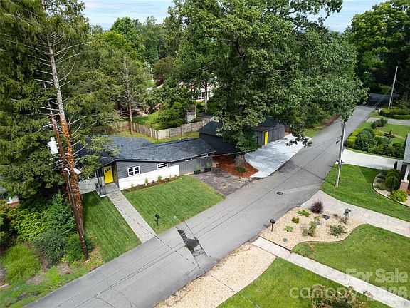 3rd image of 228 Grove St