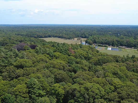 2nd image of 60A Davis Look Rd