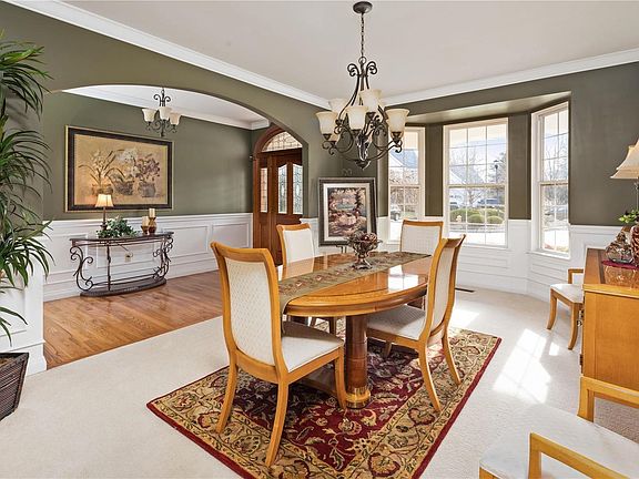 3rd image of 17609 Gardenview Manor Cir