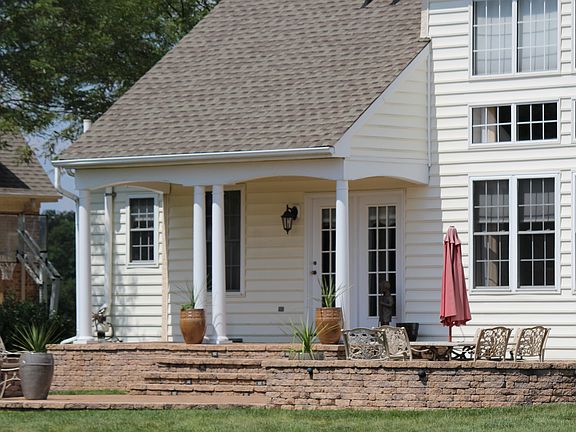 3rd image of 122 Saint Augustine Ct