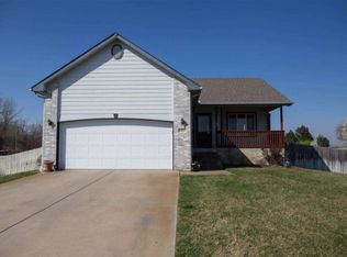 1412 E Winesap St, Haysville, KS 67060
