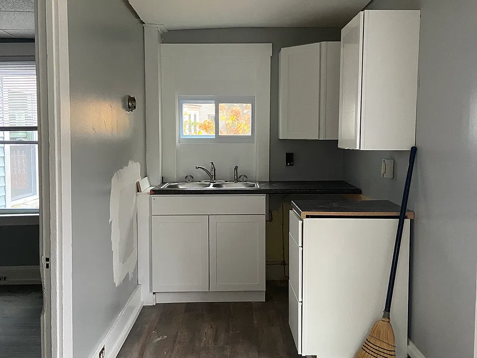 99 Brunswick Ave #2