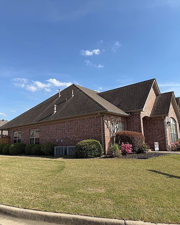 1st image of 23 Chapman Ln