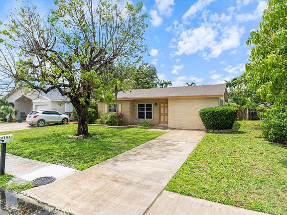 2nd image of 22707 SW 64th Way