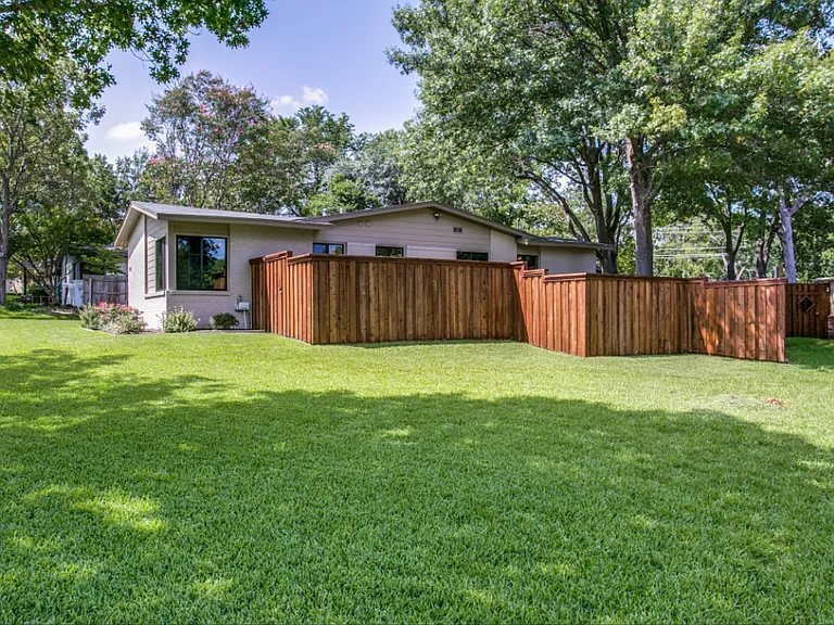 9721 Twin Creek Dr — Photo 23