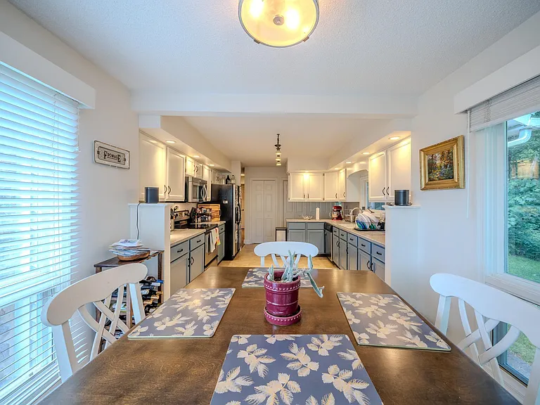 332 Flower Dr — Photo 14
