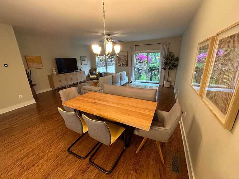 119 Roades Ct — Photo 3