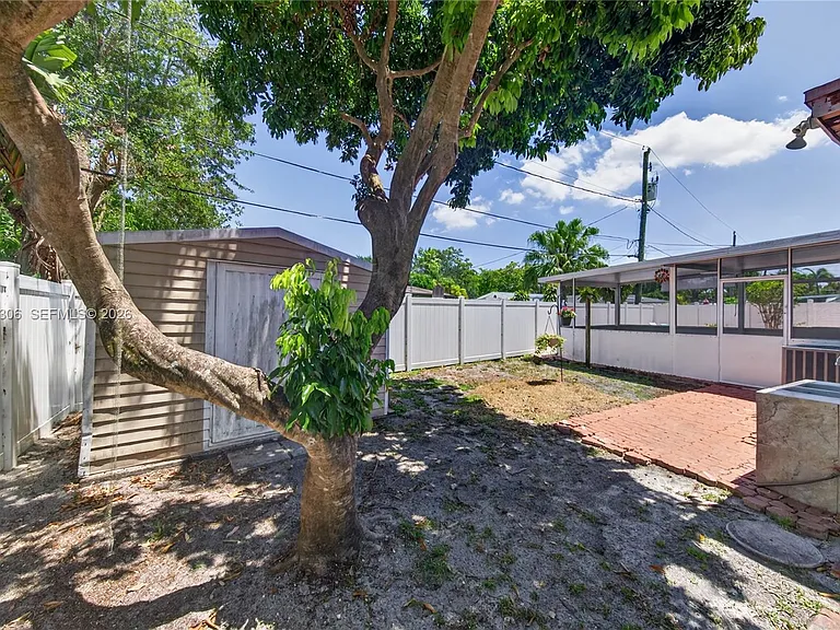 211 S 57th Way — Photo 36