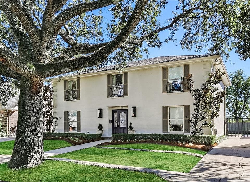 1st image of 118 Country Club Dr