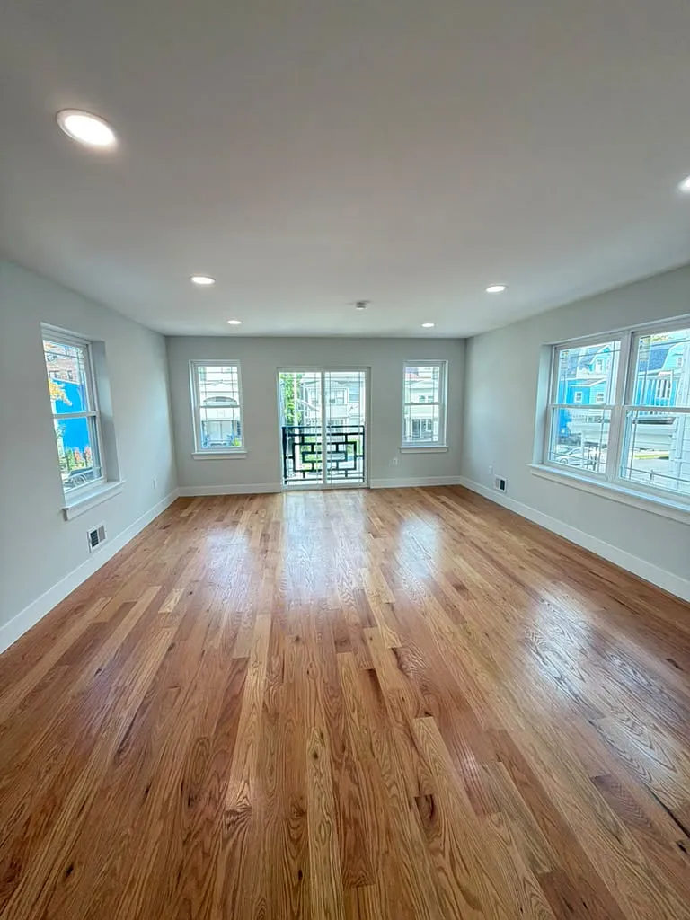 3 bed, $3,200 — Photo 1
